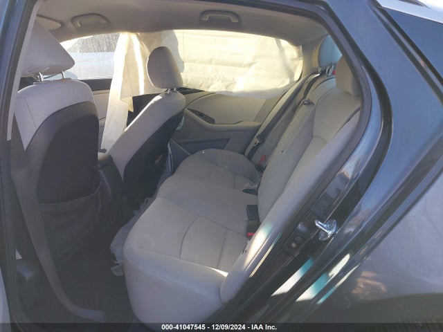 KNAGM4A79F5531230 KIA Optima Lx