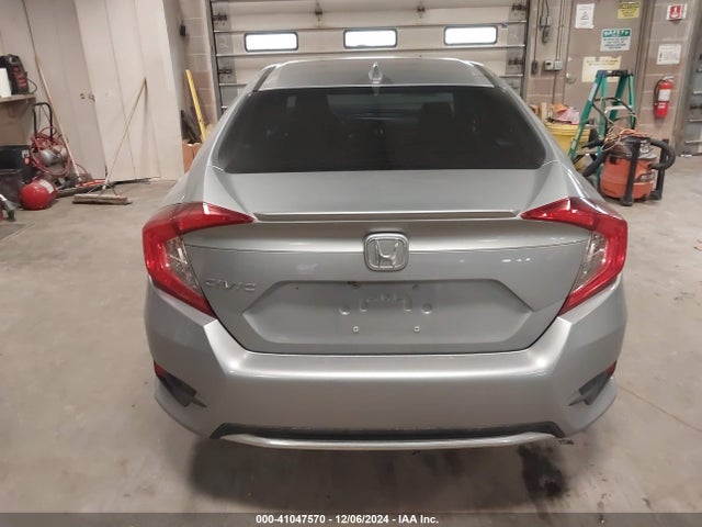 Honda CIVIC EX 2019 19XFC1F35KE009201 Image 16