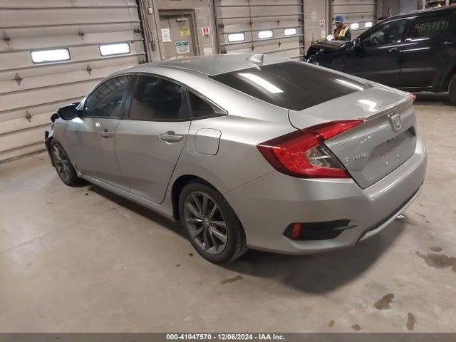 Honda CIVIC EX 2019 19XFC1F35KE009201 Image 3
