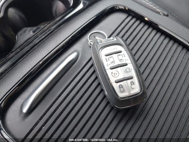 2022 CHRYSLER PACIFICA HYBRID 2C4RC1S72NR227458 Photo 10