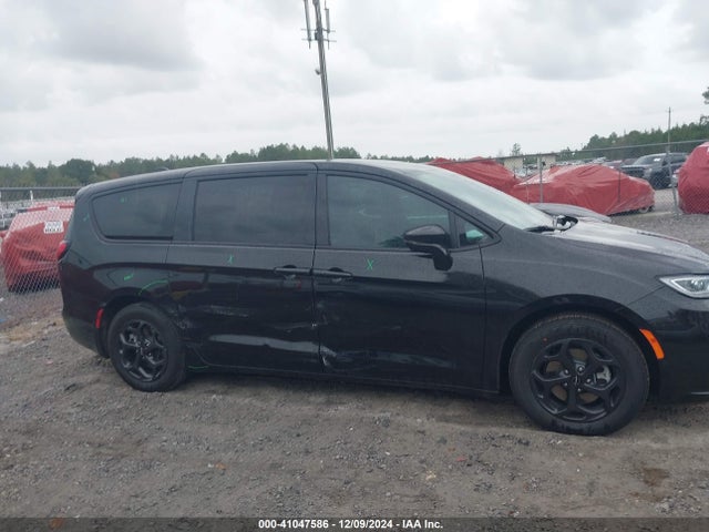 2C4RC1S72NR227458 Chrysler Pacifica Hybrid Limited