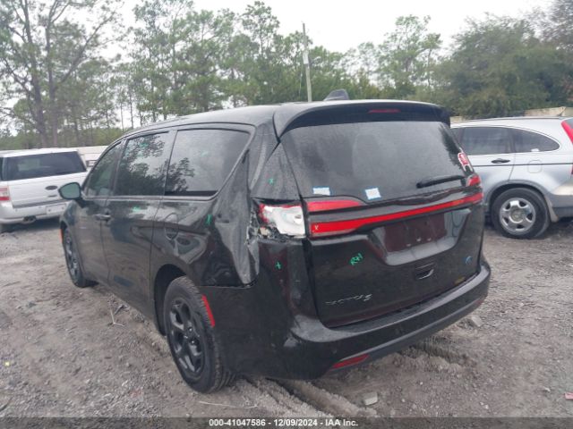 2022 CHRYSLER PACIFICA HYBRID 2C4RC1S72NR227458 Photo 2