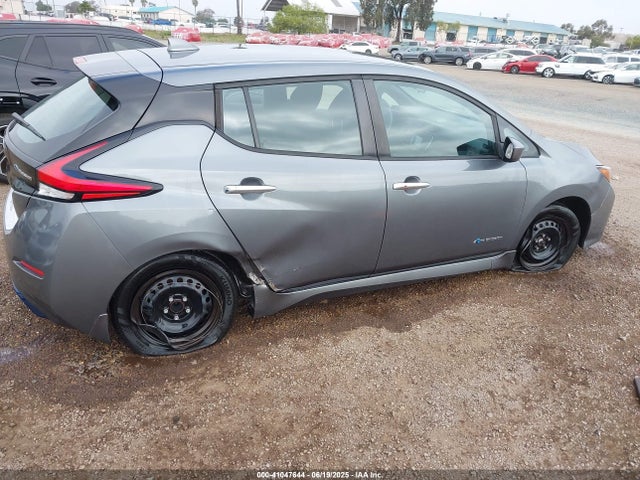 1N4AZ1CP2KC319187 Nissan 2019
