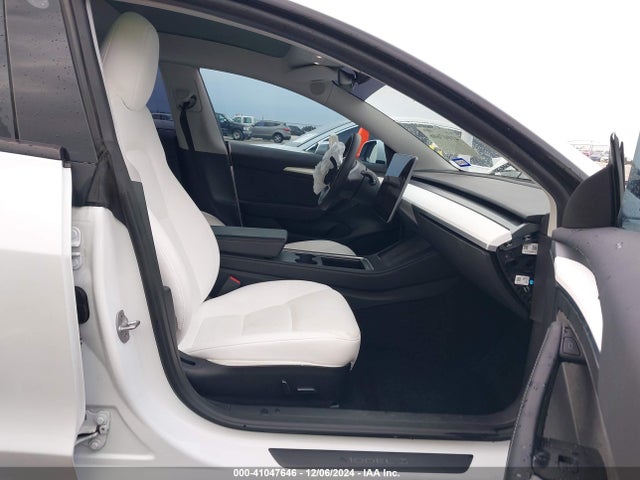 2023 TESLA MODEL 3 5YJ3E1EA3PF652824 Photo 4