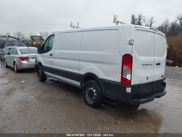 1FTYR1ZM2HKA27107 Ford Transit-250