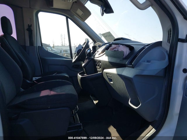 1FMZK1CM9FKB08051 Ford Transit-150 Xlt