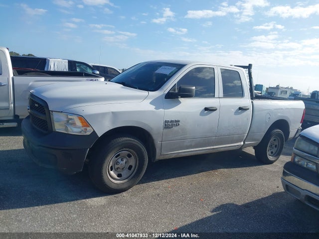 1C6RR7FG3MS507910 RAM 1500 Classic Tradesman  4x4 6'4 Box