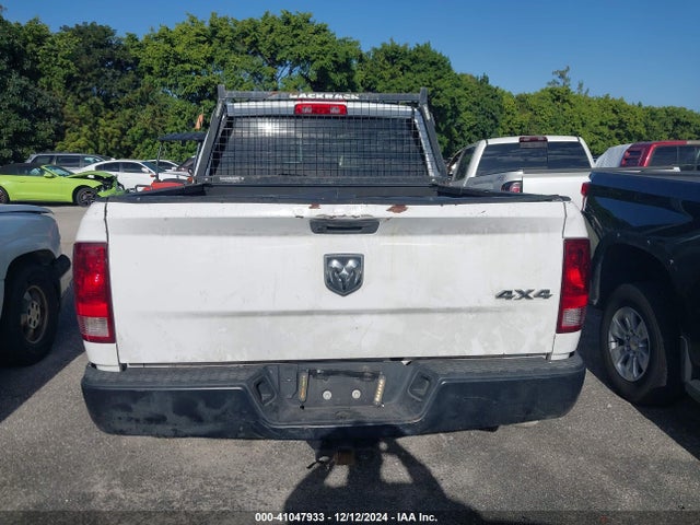 1C6RR7FG3MS507910 RAM 1500 Classic Tradesman  4x4 6'4 Box