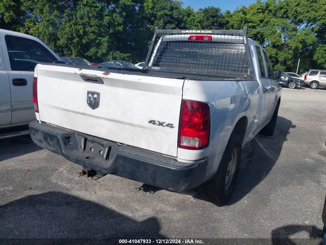 1C6RR7FG3MS507910 RAM 1500 Classic Tradesman  4x4 6'4 Box
