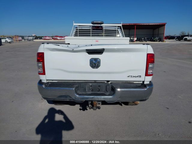 3C6UR5HJ0PG548563 RAM 2500 Tradesman  4x4 8' Box