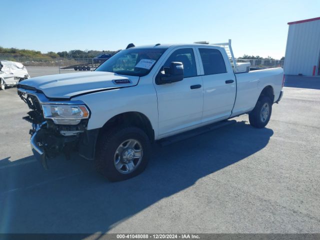 3C6UR5HJ0PG548563 RAM 2500 Tradesman  4x4 8' Box