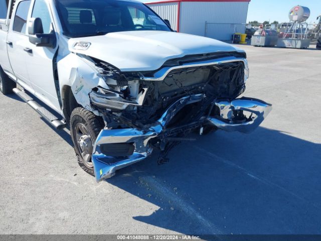 3C6UR5HJ0PG548563 RAM 2500 Tradesman  4x4 8' Box