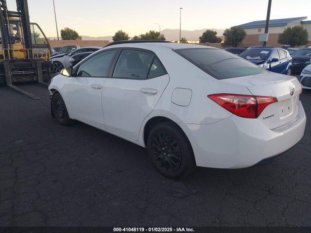 Toyota COROLLA LE 2017 5YFBURHE4HP680679 Image 3