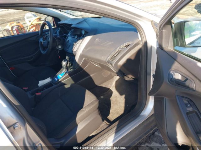 1FADP3E24HL279235 Ford FOCUS S