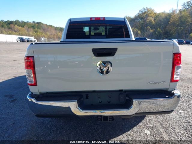 3C6UR5CLXPG637209 RAM 2500 Tradesman  4x4 6'4 Box