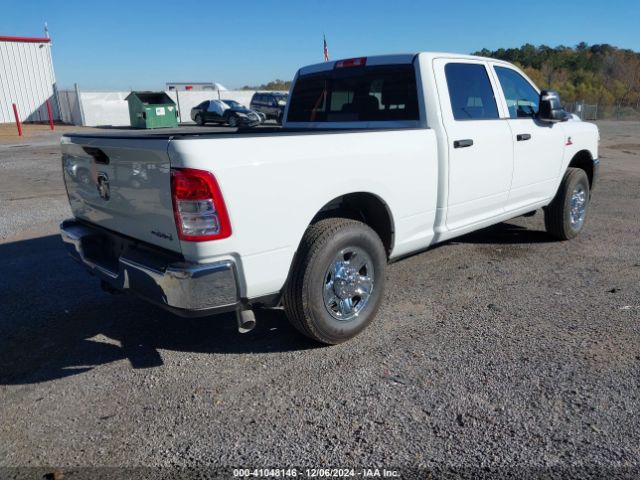 3C6UR5CLXPG637209 RAM 2500 Tradesman  4x4 6'4 Box