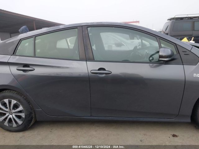 JTDKAMFP5M3178203 Toyota Prius Prime Xle