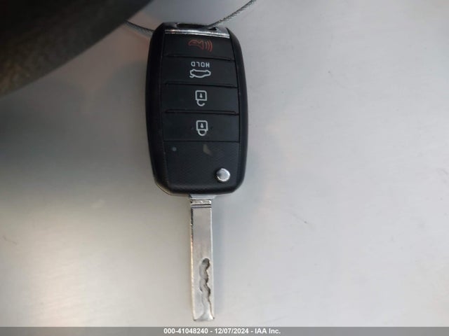 KIA Optima Lx 2018 5XXGT4L39JG228601 Image 11
