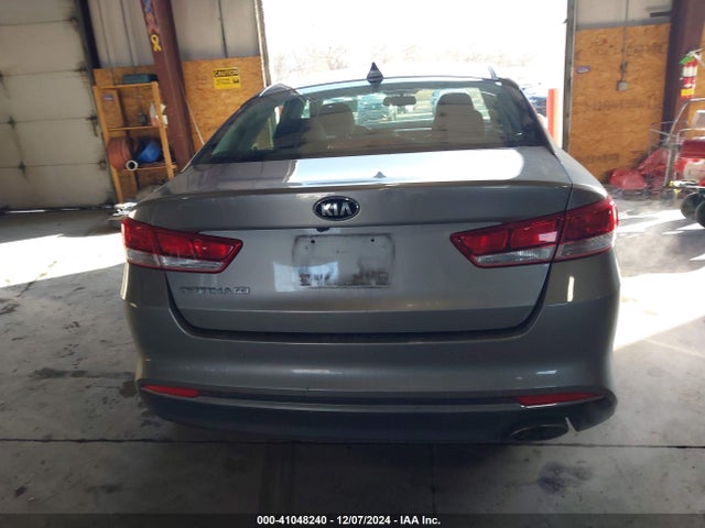 KIA Optima Lx 2018 5XXGT4L39JG228601 Image 16