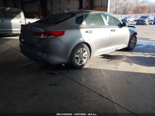 KIA Optima Lx 2018 5XXGT4L39JG228601 Image 4
