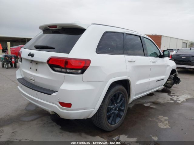 1C4RJEAG3JC511697 Jeep Grand Cherokee Altitude 4x2