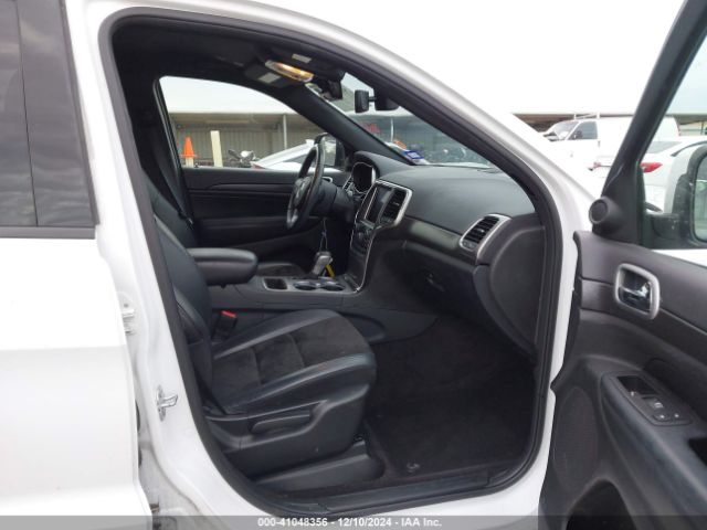 1C4RJEAG3JC511697 Jeep Grand Cherokee Altitude 4x2
