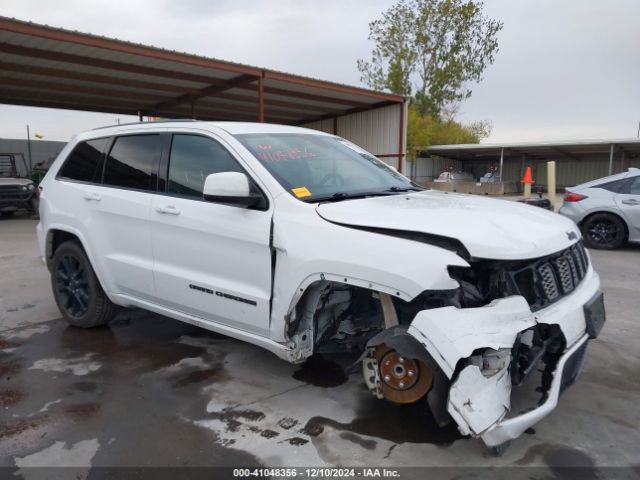 1C4RJEAG3JC511697 Jeep Grand Cherokee Altitude 4x2
