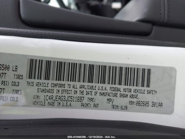 1C4RJEAG3JC511697 Jeep Grand Cherokee Altitude 4x2