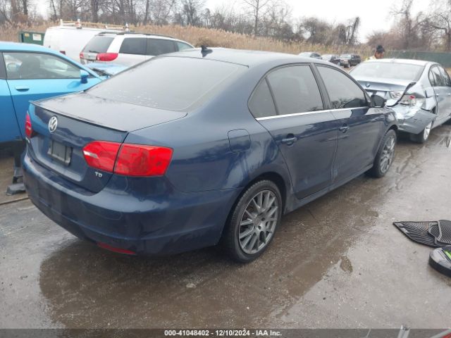 3VW3L7AJ5EM360161 Volkswagen Jetta 2.0l Tdi