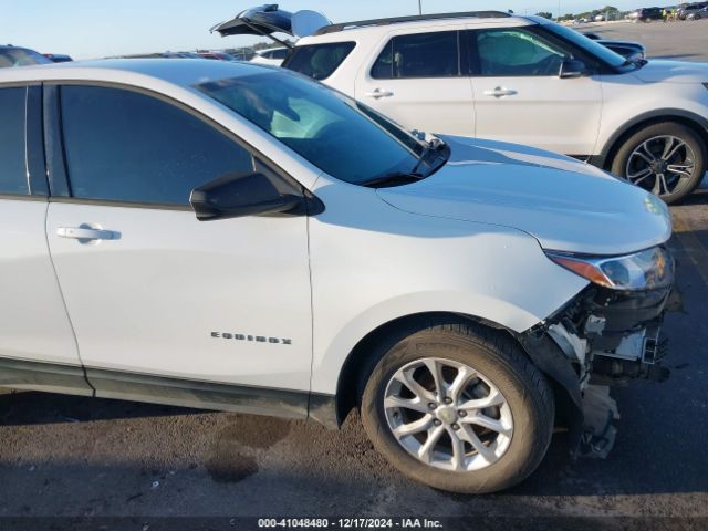 3GNAXHEV6JS533698 Chevrolet EQUINOX LS