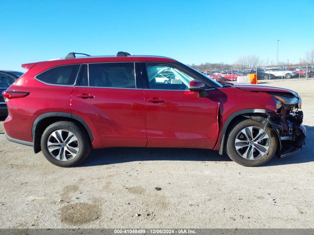 Toyota Highlander Xle 2021 5TDHZRBH7MS559225 Image 13