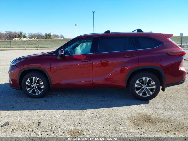 Toyota Highlander Xle 2021 5TDHZRBH7MS559225 Image 14
