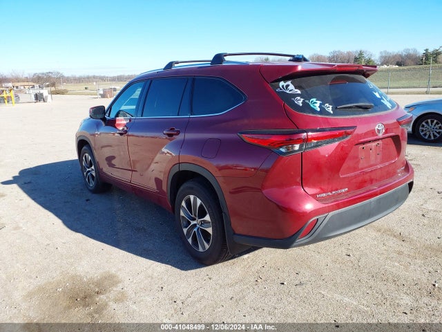 Toyota Highlander Xle 2021 5TDHZRBH7MS559225 Image 3