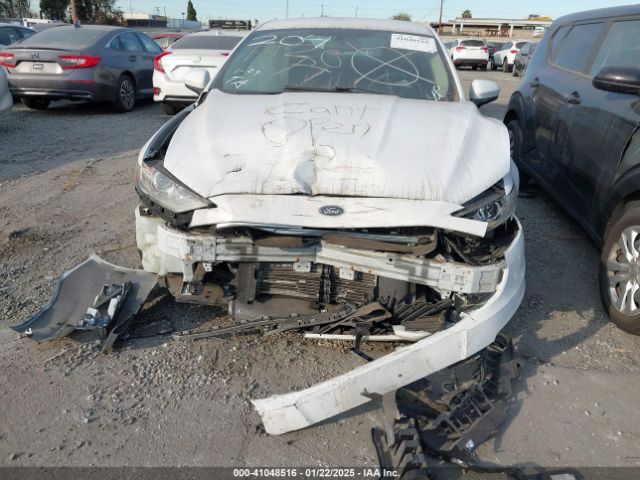 3FA6P0LU4HR381406 Ford Fusion Hybrid Se