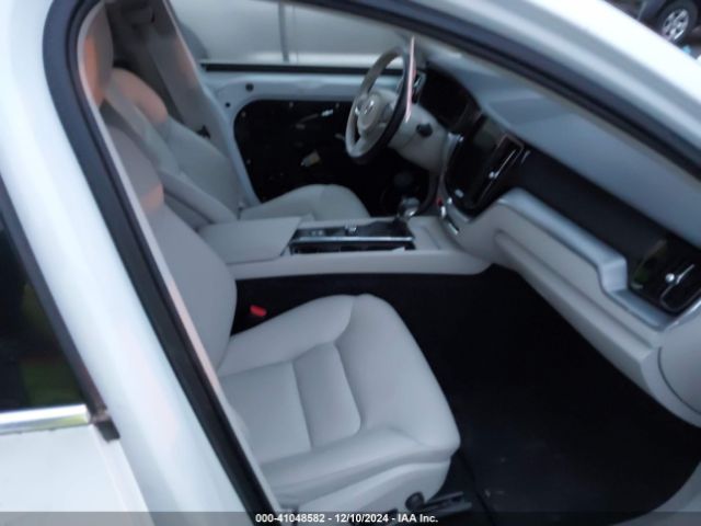 LYV102RK7JB106678 Volvo Xc60 T5 Momentum