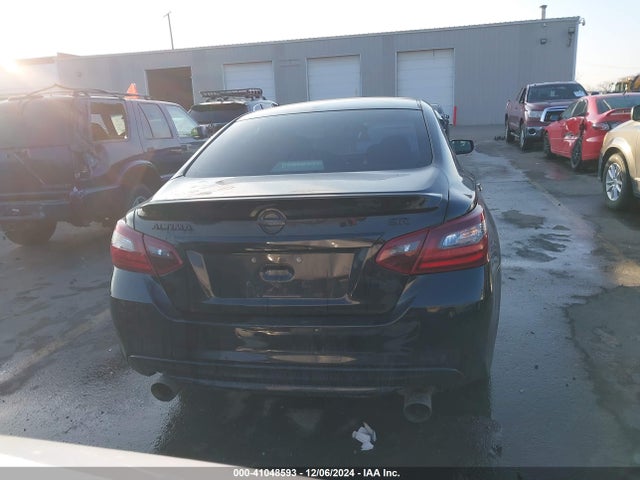1N4AL3AP2JC139674 Nissan Altima 2.5 Sr