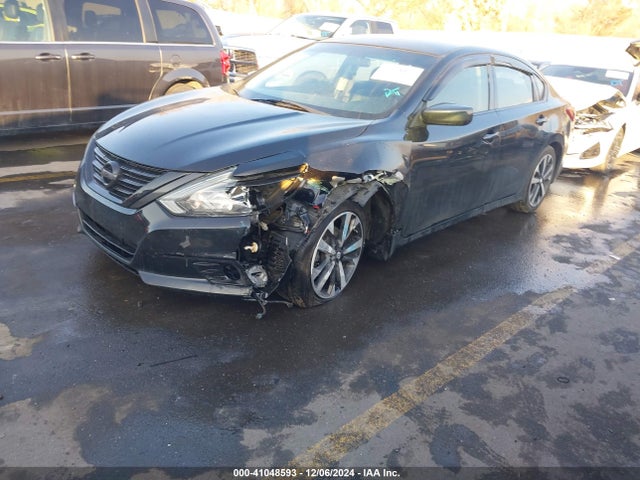 1N4AL3AP2JC139674 Nissan Altima 2.5 Sr