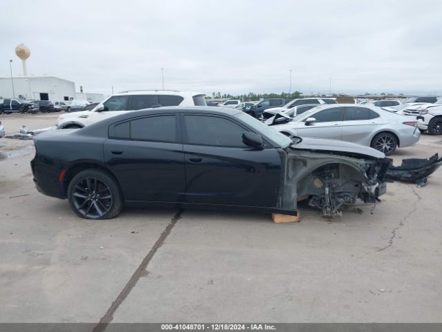 2C3CDXHG2FH825249 Dodge Charger Sxt
