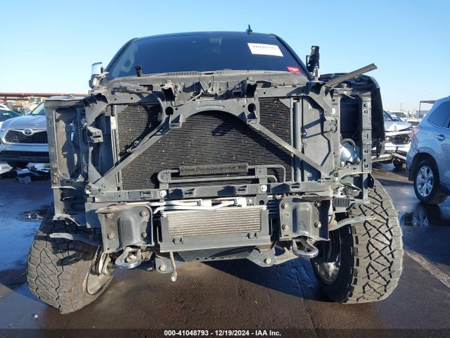 1GT12SEY4KF150895 GMC Sierra 2500hd Denali
