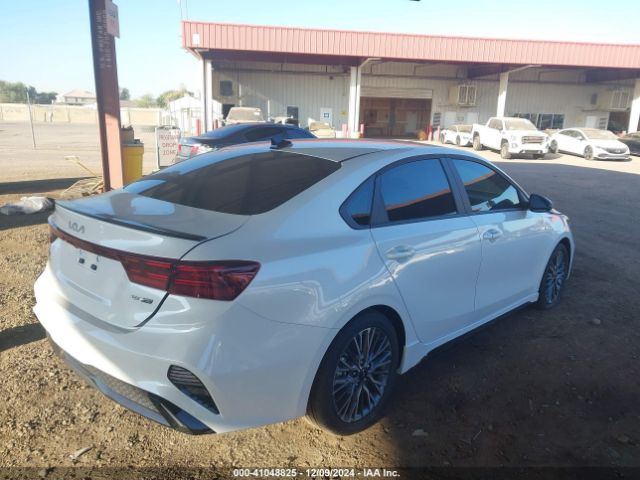 3KPF54AD6RE818955 KIA Forte Gt-line