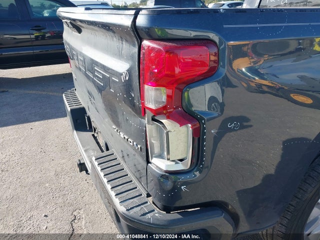 1GCRWBEKXMZ111202 Chevrolet Silverado 1500 2wd  Standard Bed Custom