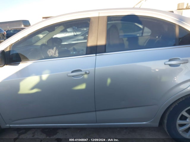 1G1JD5SB4J4104210 Chevrolet Sonic Lt Auto