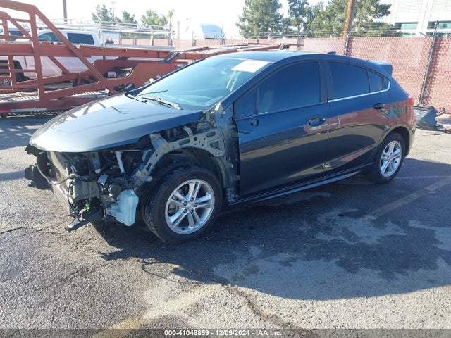 Chevrolet Cruze Lt Auto 2018 3G1BE6SM7JS588138 Image 2