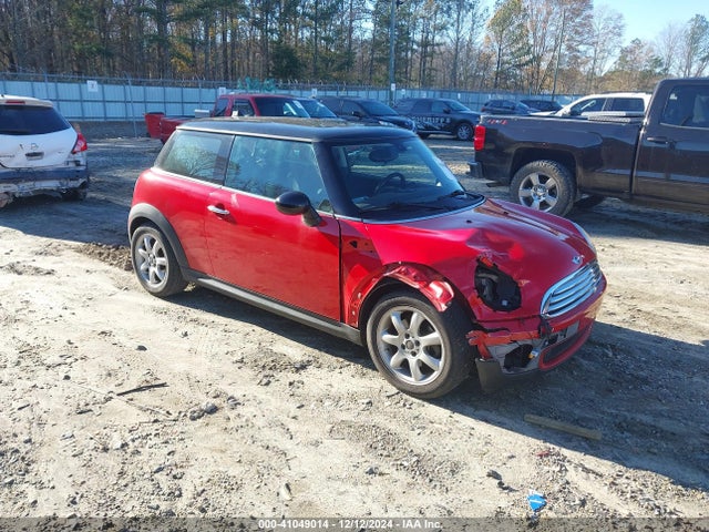 2010 MINI COOPER WMWMF3C59ATZ65235 Photo 0