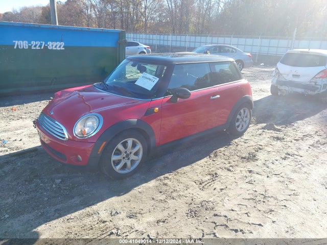 2010 MINI COOPER WMWMF3C59ATZ65235 Photo 1