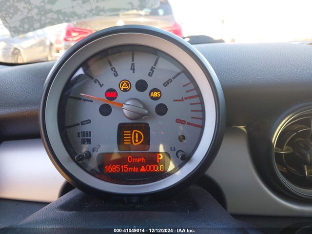 2010 MINI COOPER WMWMF3C59ATZ65235 Photo 6