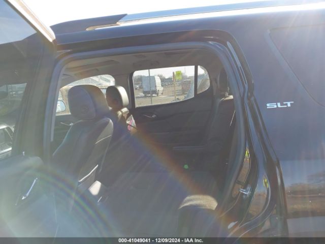 1GKKNWLS4JZ198125 GMC Acadia Slt-2
