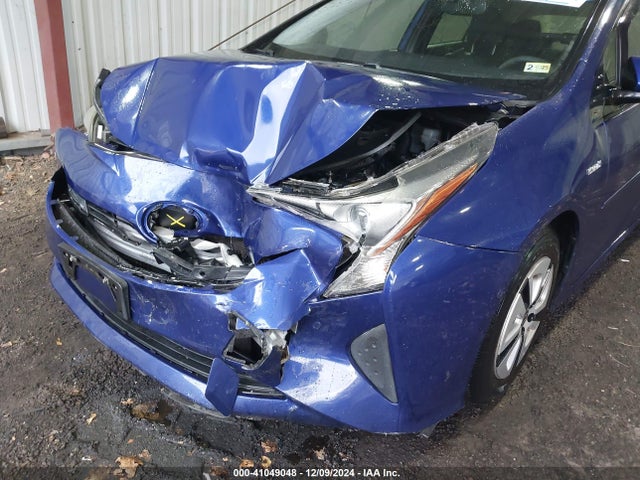 JTDKARFU0H3528894 Toyota Prius