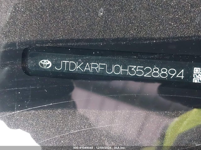 JTDKARFU0H3528894 Toyota Prius