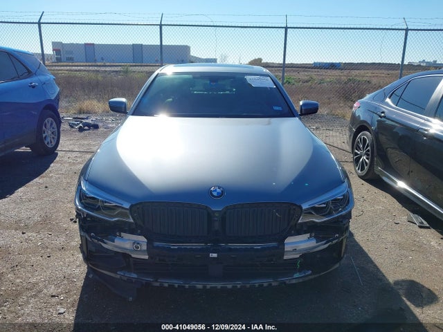 WBAJE7C36HG890122 BMW 540i Xdrive